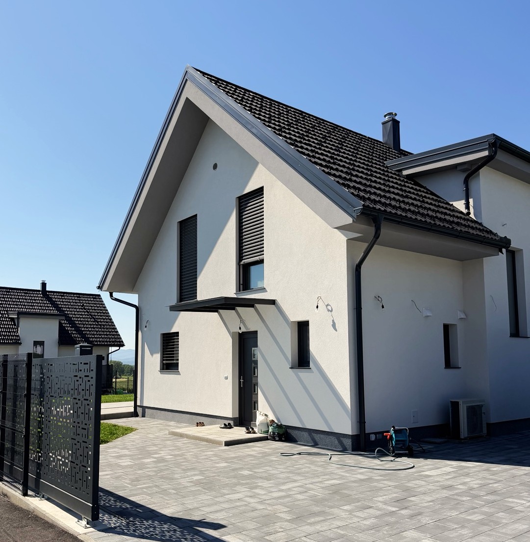 Celovita izvedba novogradnje — Elektroinštalacije, Slovenija
